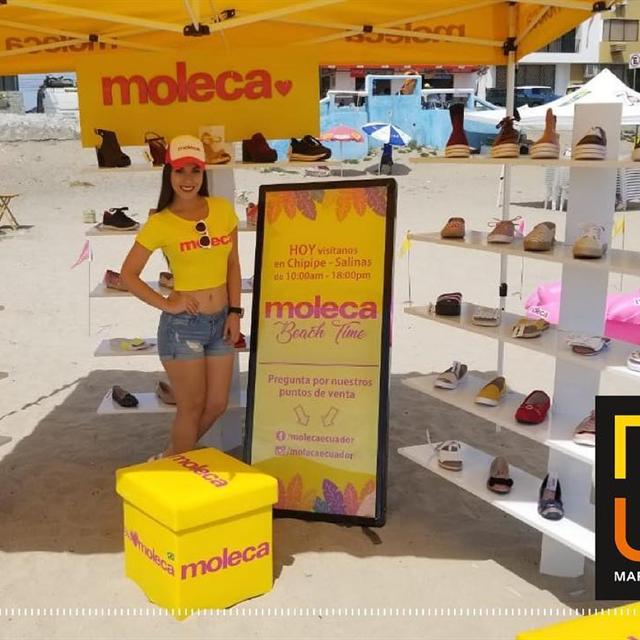 Activación de marca Moleca en tienda de calzado